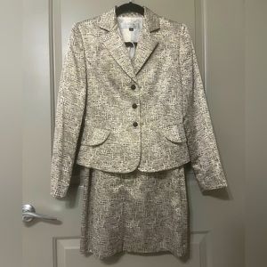 Tahari by Arthur S. Levine Suit Jacket Blazer and Skirt Set